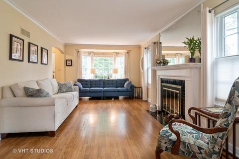 591 E Parkway Rd, Riverside, IL 60546 photo 2