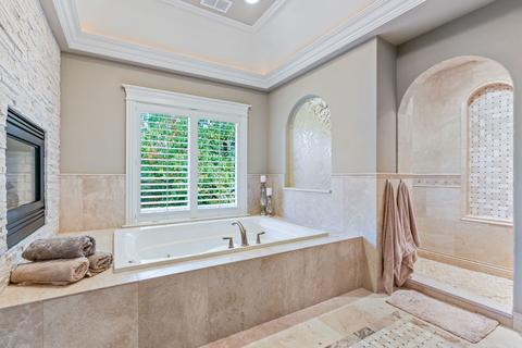 9283 E Falling Waters Dr, Burr Ridge, IL 60527 photo 19