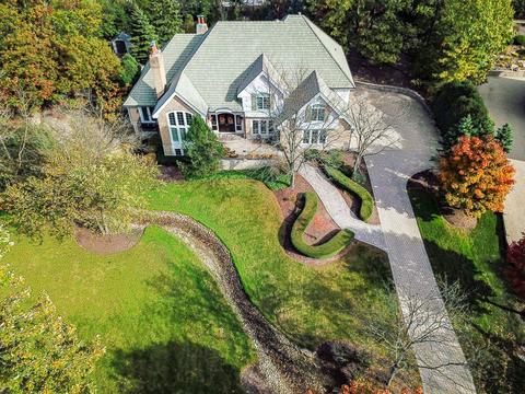9283 E Falling Waters Dr, Burr Ridge, IL 60527 photo 3