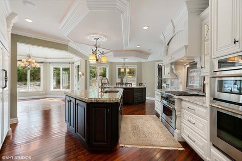 9283 E Falling Waters Dr, Burr Ridge, IL 60527 photo 22