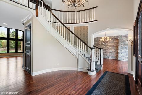 9283 E Falling Waters Dr, Burr Ridge, IL 60527 photo 8