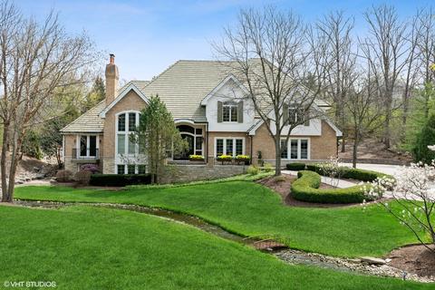 9283 E Falling Waters Dr, Burr Ridge, IL 60527 photo 2
