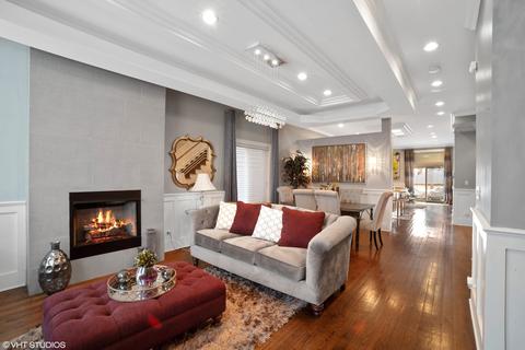 4615 S Champlain Ave, Chicago, IL 60653 photo 3