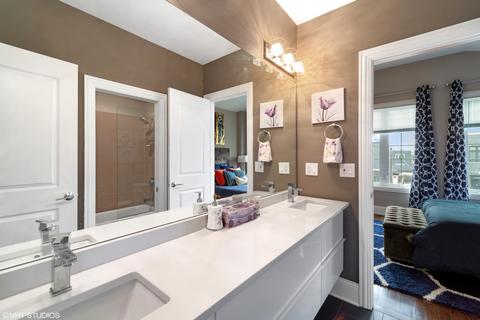 4615 S Champlain Ave, Chicago, IL 60653 photo 12