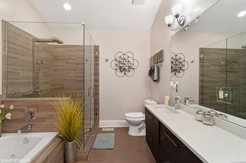4615 S Champlain Ave, Chicago, IL 60653 photo 10