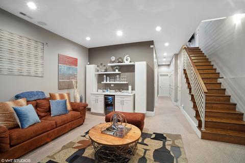4615 S Champlain Ave, Chicago, IL 60653 photo 13
