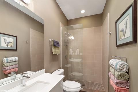 4615 S Champlain Ave, Chicago, IL 60653 photo 15