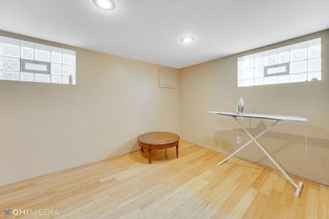 1749 E 86th Pl, Chicago, IL 60617 photo 16