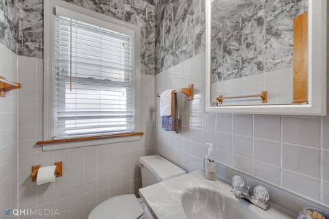 1749 E 86th Pl, Chicago, IL 60617 photo 14