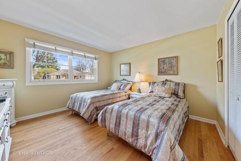 1673 Shelley Ln, Wheaton, IL 60189 photo 24