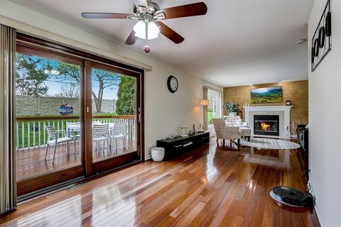 282 Windsor Dr, Bartlett, IL 60103 photo 8