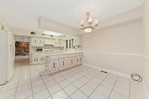4540 Tall Oaks Ln, Rolling Meadows, IL 60008 photo 10