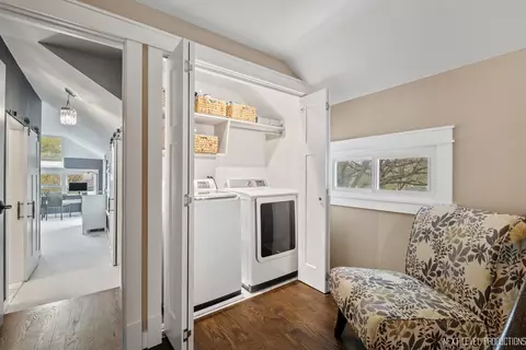501 E Willow Ave, Wheaton, IL 60187 photo 28