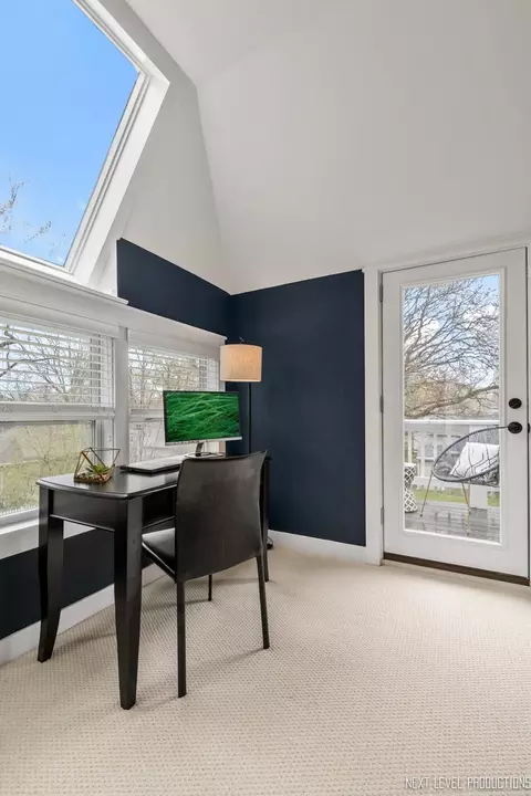 501 E Willow Ave, Wheaton, IL 60187 photo 24