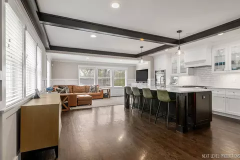 501 E Willow Ave, Wheaton, IL 60187 photo 13