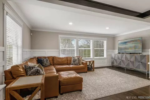 501 E Willow Ave, Wheaton, IL 60187 photo 19