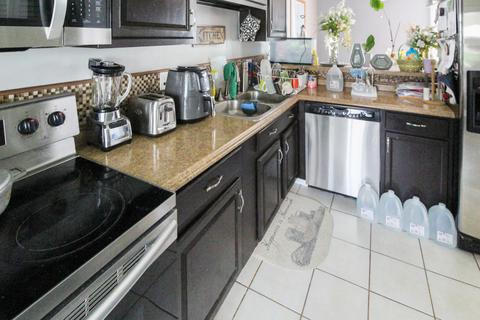 245 Plainview Dr, Bolingbrook, IL 60440 photo 8