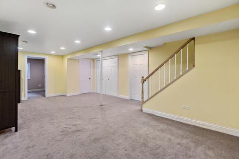 656 Claridge Cir, Hoffman Estates, IL 60169 photo 23