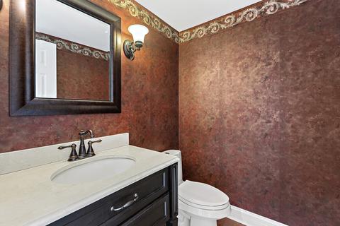 656 Claridge Cir, Hoffman Estates, IL 60169 photo 4