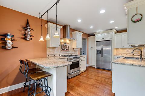 656 Claridge Cir, Hoffman Estates, IL 60169 photo 8