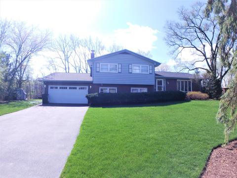 345 Meadow Ct, Willowbrook, IL 60527 photo 1