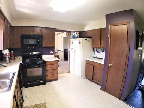 345 Meadow Ct, Willowbrook, IL 60527 photo 6