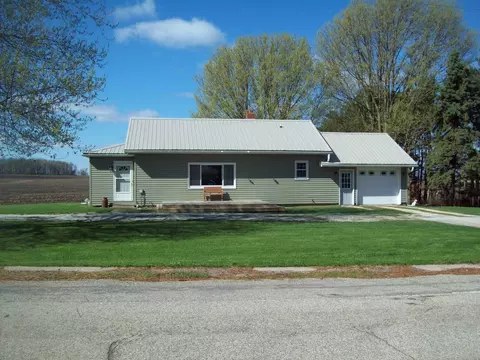 8908 Backbone Rd, Sheffield, IL 61361 photo 1
