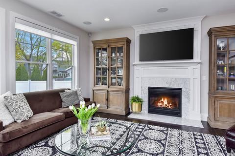 812 N Scott St, Wheaton, IL 60187 photo 8