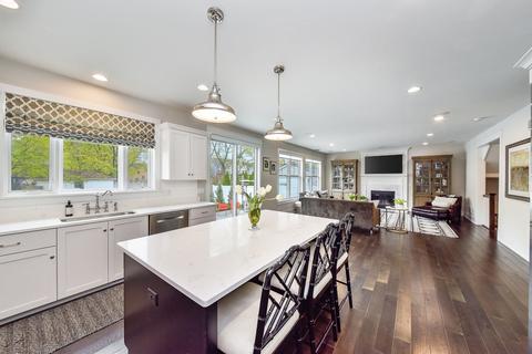 812 N Scott St, Wheaton, IL 60187 photo 5
