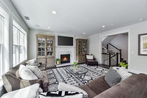 812 N Scott St, Wheaton, IL 60187 photo 9