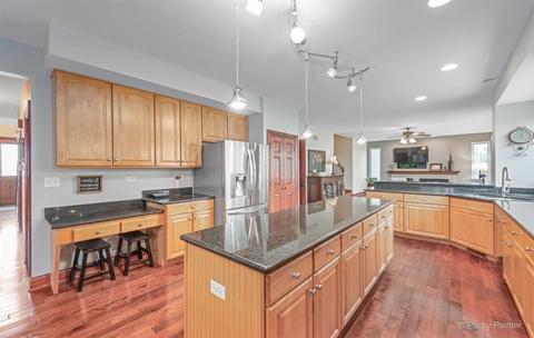 5270 Birch Bark Dr, Hoffman Estates, IL 60192 photo 14