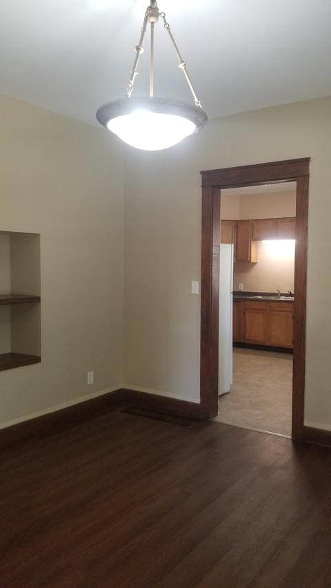 476 Stella St, Elgin, IL 60120 photo 2