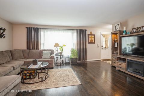 445 Dover Dr, Des Plaines, IL 60018 photo 3