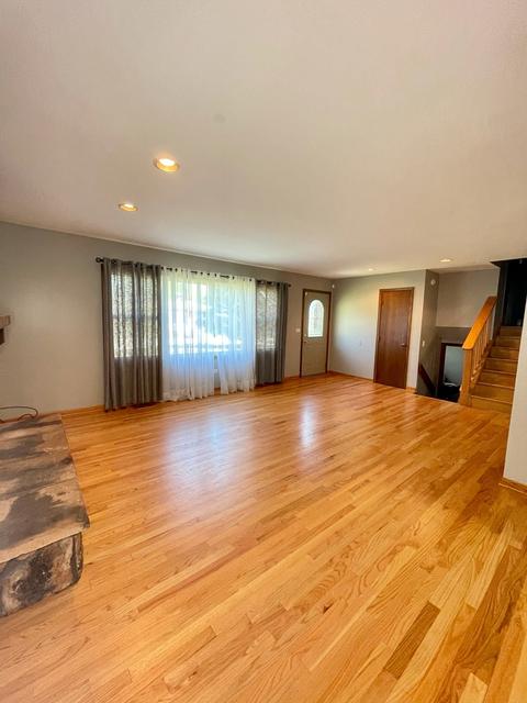 306 Bellaire Ave, Des Plaines, IL 60016 photo 5