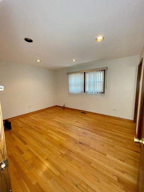 306 Bellaire Ave, Des Plaines, IL 60016 photo 11