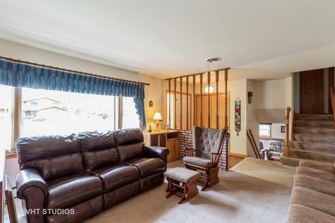 17 Plum Ct, Sleepy Hollow, IL 60118 photo 3