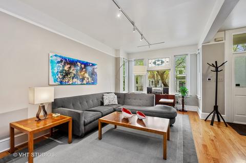 1240 W Nelson St, Chicago, IL 60657 photo 3