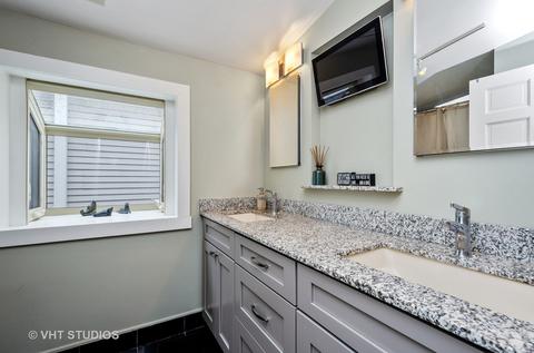 1240 W Nelson St, Chicago, IL 60657 photo 11