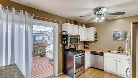 4960 Somerton Dr, Hoffman Estates, IL 60010 photo 7