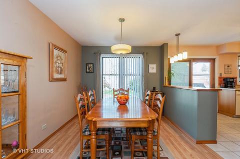 315 Hamstead Ct, Roselle, IL 60172 photo 6