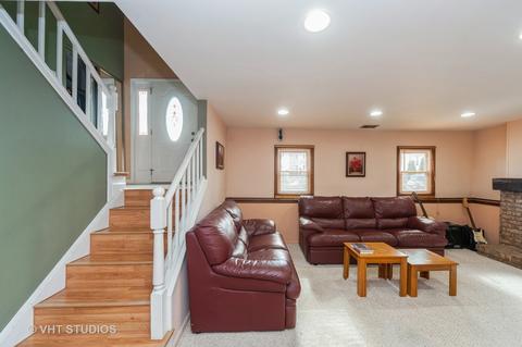 315 Hamstead Ct, Roselle, IL 60172 photo 17