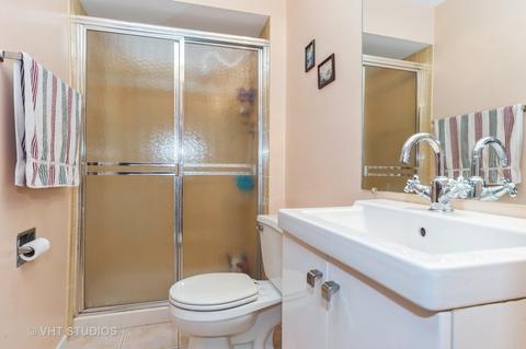 315 Hamstead Ct, Roselle, IL 60172 photo 19