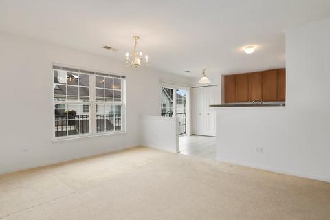 690 Mill Cir #204, Wheeling, IL 60090 photo 2