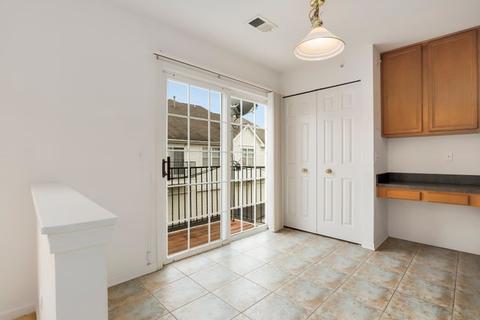 690 Mill Cir #204, Wheeling, IL 60090 photo 7