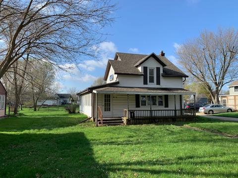 615 Elgin St, Cherry Valley, IL 61016 photo 2