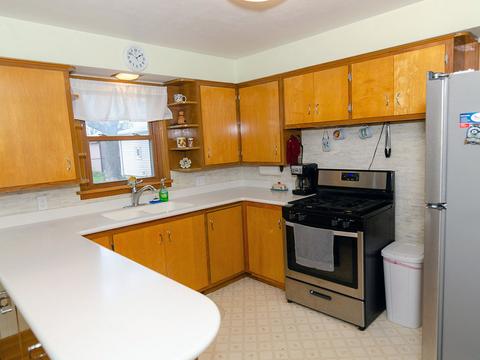 202 S Church St, Thomasboro, IL 61878 photo 6