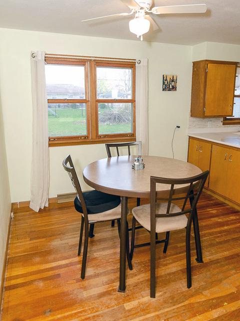 202 S Church St, Thomasboro, IL 61878 photo 10