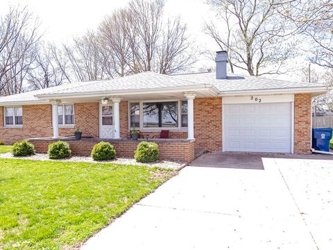 202 S Church St, Thomasboro, IL 61878 photo 4