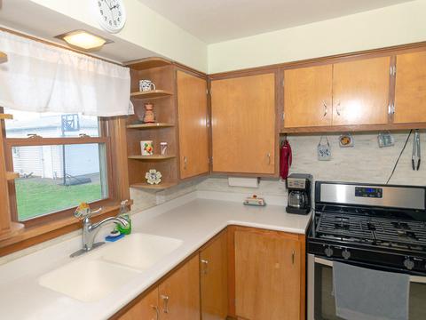 202 S Church St, Thomasboro, IL 61878 photo 8
