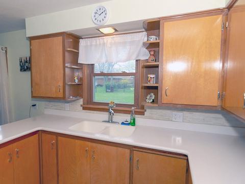 202 S Church St, Thomasboro, IL 61878 photo 9